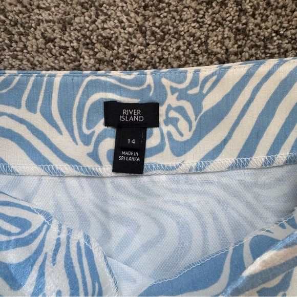 River Island Mini Skirt size 10 - Picture 3 of 4